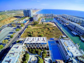 Отель Israel Marina village, Garden vacation Apartment  Герцлия
